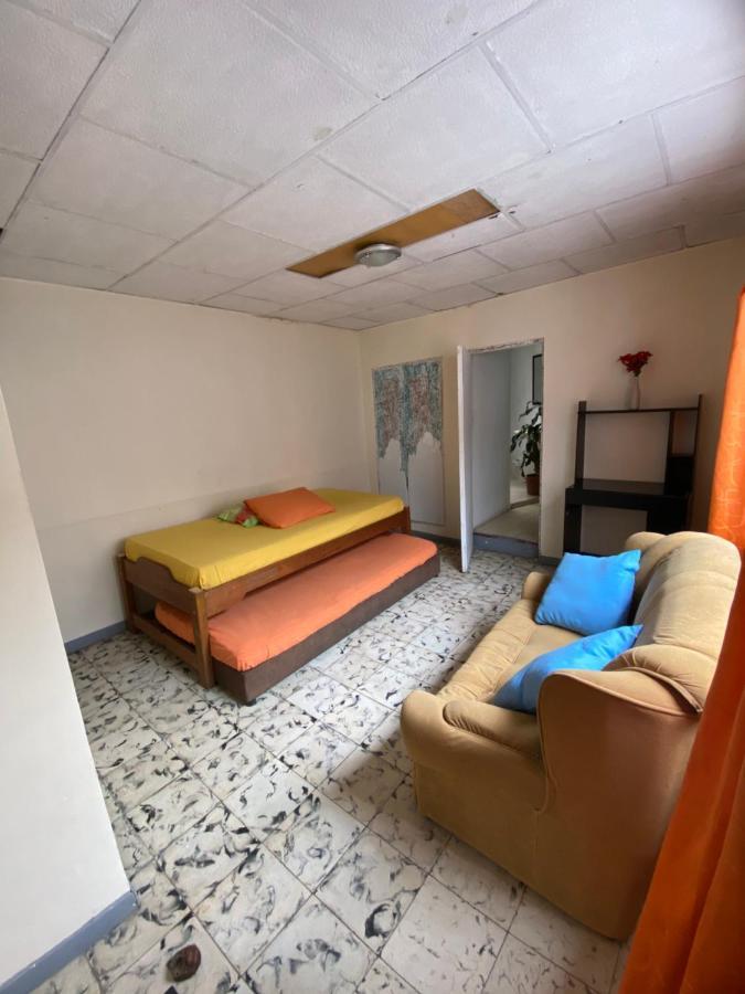 Hostal Casa Las Tias Medellín Exteriér fotografie