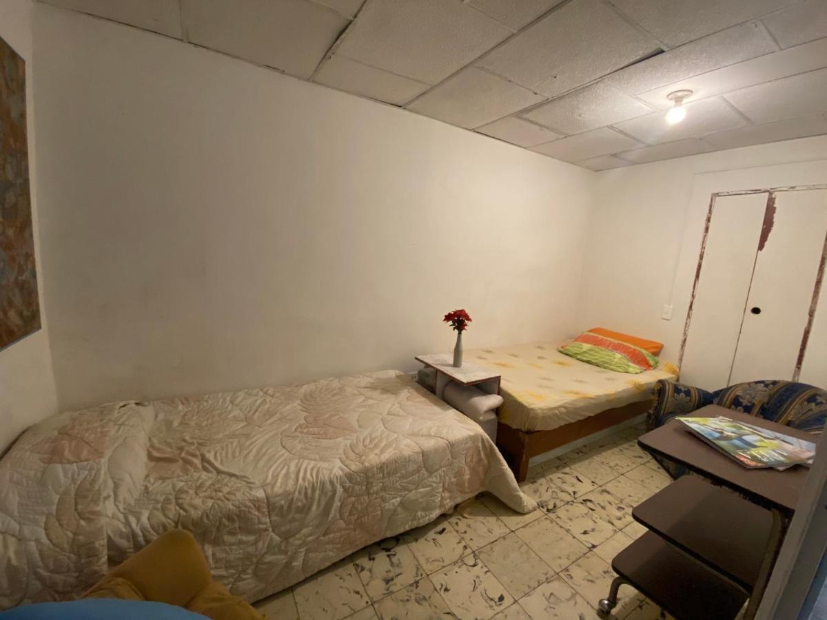 Hostal Casa Las Tias Medellín Exteriér fotografie