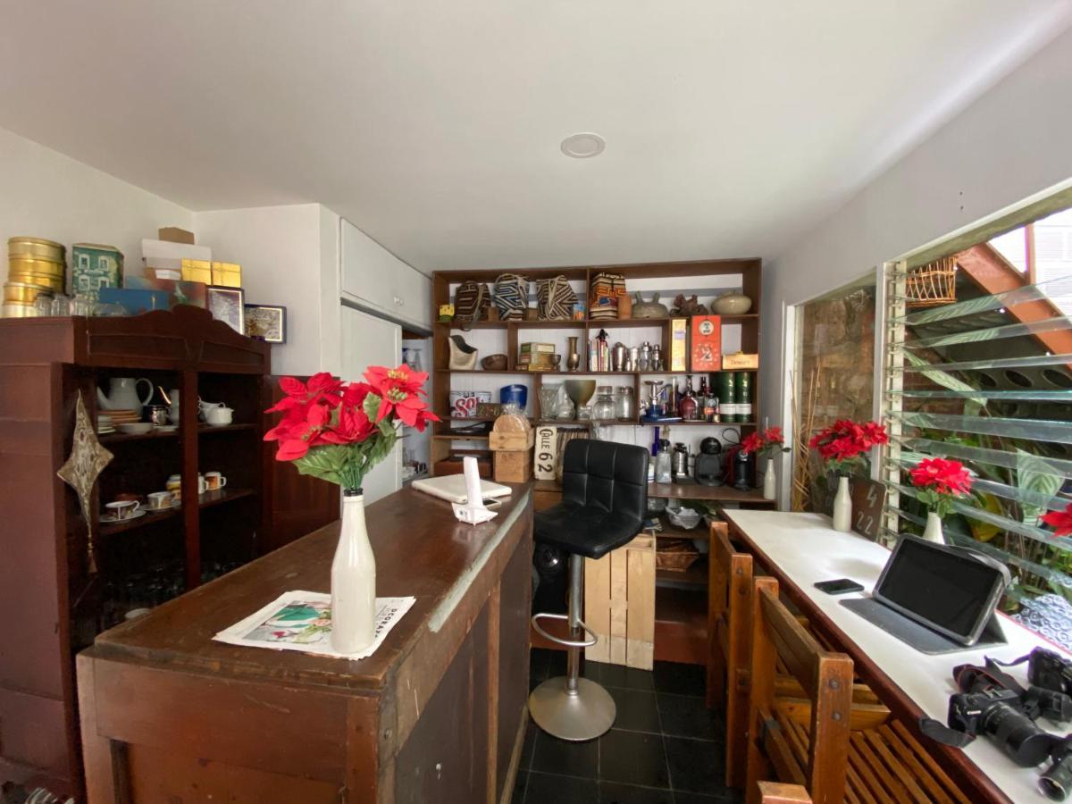 Hostal Casa Las Tias Medellín Exteriér fotografie